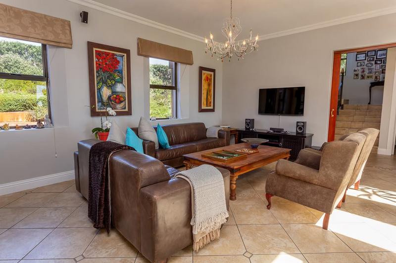 To Let 4 Bedroom Property for Rent in Crofters Valley Western Cape